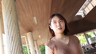 純朴スレンダー美人妻が手マンとクンニ濡れてビッチ感高まるフェラ
