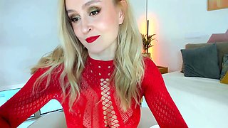 Blonde emo amateur solo masturbation