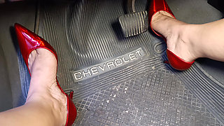 Secretary Gets Excited in Her Car by Pumping Pedals and Ends up with a Big Squirt From Masturbation
