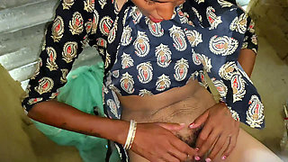 Dost ki hot sexy behen ki chudai Indian hot girl