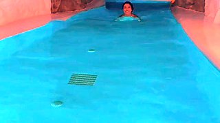 Sariixo POV Pool Sex Tape