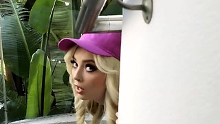 Delivery Driver Dicked Down Lexi Lore / Brazzers