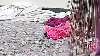 Indian Maid Dressed in Her Mistress's Clothes but Had Anal Sex with Her Owner to Apologize
