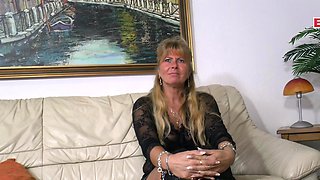 Casting - German mature housewife enters the sex business