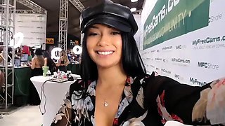 Tattoed Amateur Webcam Girl Hot Dildo Action Masturbation