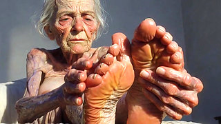 Granny Foot Oil Play - Self Massage Makes Her Horny and Dripping