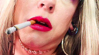 A Beautiful BBW Princess Smokes A Cork Superking Cigarette In Gloves & Jewellery - Cute Tina Snua Smoking