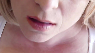 Sex with curvy stepmom before you catch the bus to college