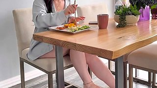 LexiUnlaced - Slave Diet: Dirty Soles For Breakfast