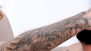 My Roommate Masturbates with Virtual Reality Glasses