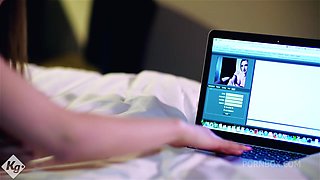 Webcam Girl Fucks Her Favourite Client