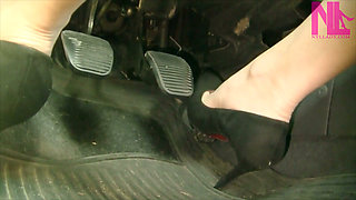 Soft Driving in Suede Black Louboutins