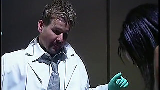 Cute face ebony try to seduce her doctor for a wild fucking