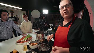 Sizzling Kitchen Magic with Scott Trainor’s Steamy Encounter