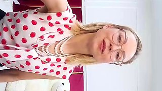 Flexible amateur blonde doll Rebeka masturbates