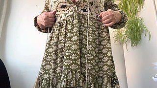 Horny Mature Stepmom in Stockings and High Heels Masturbates and Puts Her Foot on the Desk