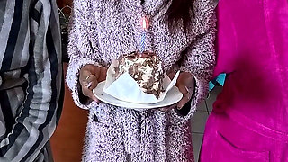 Best Birthday Gift! Three Girls Sucking My Cock, FFFM Foursome!