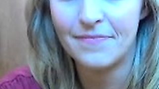 Close up MILF masturbation