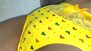 I'm a Virgin! Oh Yes, That's so Good! Slowly Penetrate My Pussy