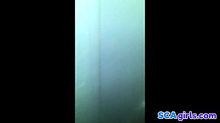 Svenska Hustruns Glory Hole Handjob