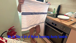 Aunty Sandra on Domestic Duties Vgq42