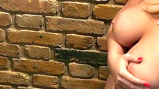 Sit Back and Jerk off to My Big Juicy Ass Shaking in This Music Video