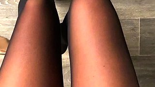 Flexible foot fetish masturbating with feet and hands