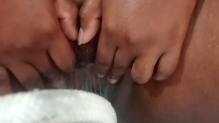 Pussy Finguring Washing Hot at Bathtub