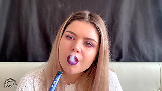 Smoking Fetish with Nice Makeup and Smoke Rings