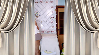 Hot Housewife Lukerya, Morning Flirtation with Brushing Teeth on the Washing Machine and Twerking.