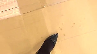 Giantess Crushing in Pantyhose and High Heels