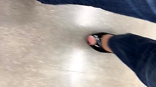 Solo masturbation and the foot fetish