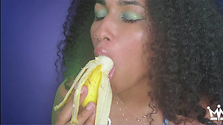 Don't You Just Love My Lips?