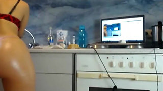 Hot Sexydea Playing on Live Webcam