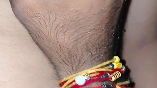 The heart was happy to see the bangles of Desi Bhabhi