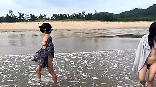 Asian japanese amateur has deep throat