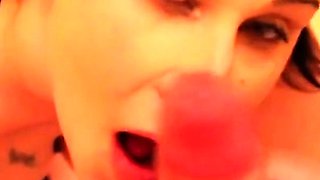 Dicktitte: Lutscht Ficksahne aus meinen Eiern!