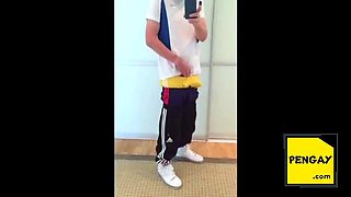 Twink Handjob Amateur Video - Sehr Geil