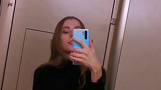 Amateur blonde teen solo dildo