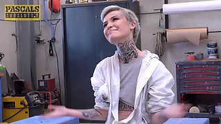 Pascalssubsluts - short unshaved Tabitha Poison fucked harshly