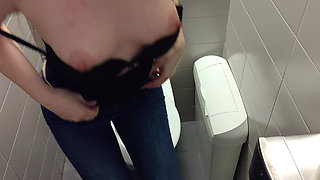 Vacation Pack - Squirt in The Toilet