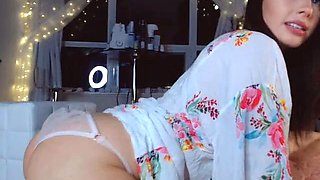 Blonde babe britney braces solo dildo masturbation