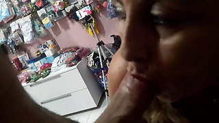 Having a Quickie with the Saleswoman