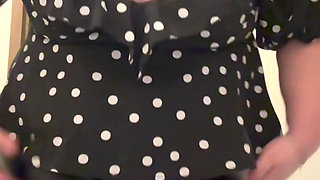Leggings Fart Compilation 2: Gassy BBW Girl Rips in Tight Pants by Bella Blast