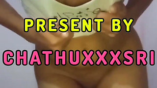 Sri Lankan Big Booby GF Slapping Her Ass