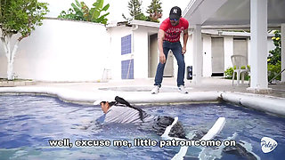 Casting to Hire a Pool Boy Ends in Being Fucked Without a Condom