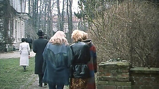 Torn Panties, Residents with Buttocks Down (1980)