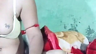 Desi Mom Bra per Blowjob and Doggystyle Me Thukai Ki