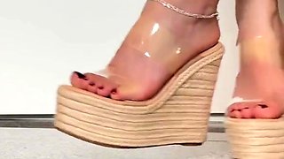 Linsey Dawn solo foot fetish