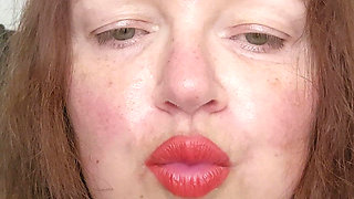 Foggy Lady in Red, vaping